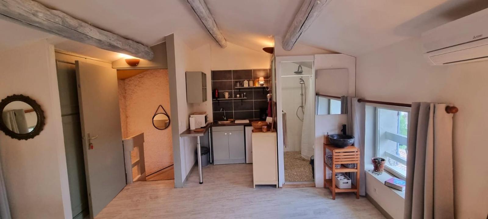 Maison Curieuse ヴェゾン・ラ・ロメーヌ 部屋 写真